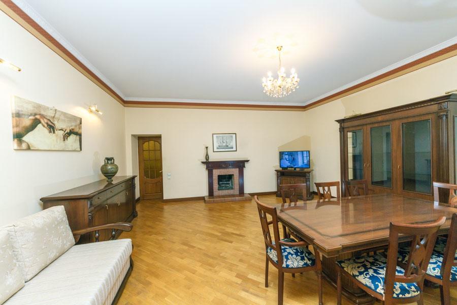 Luxury Apartment Near Olimpiyskiy Stadium Kiev Exterior photo