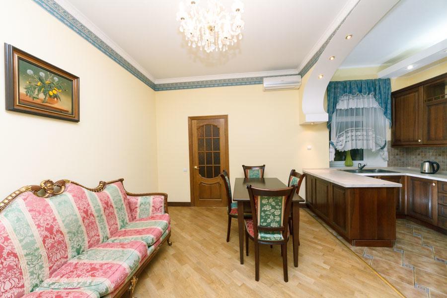 Luxury Apartment Near Olimpiyskiy Stadium Kiev Exterior photo
